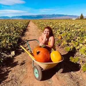 Meet your Posher, Ashley